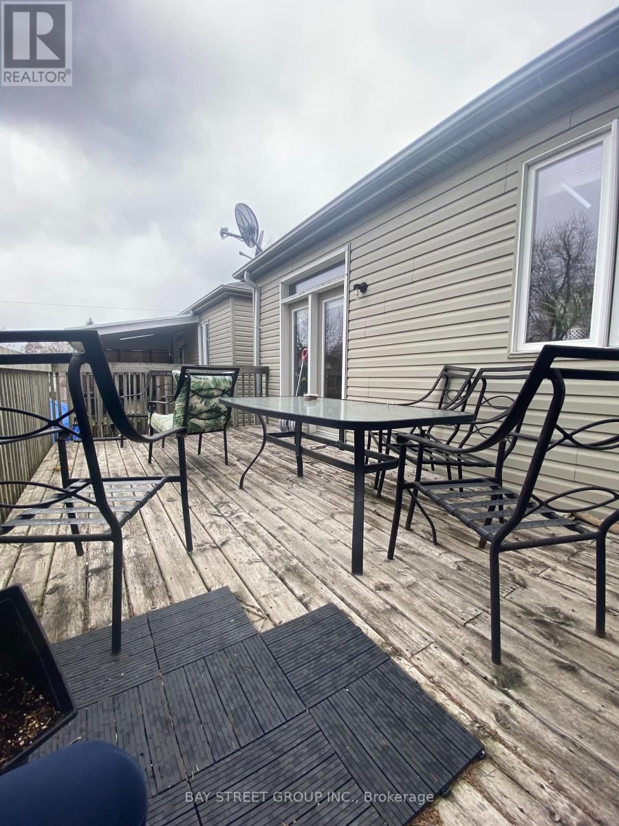Upper - 343 PINE AVENUE Image 14