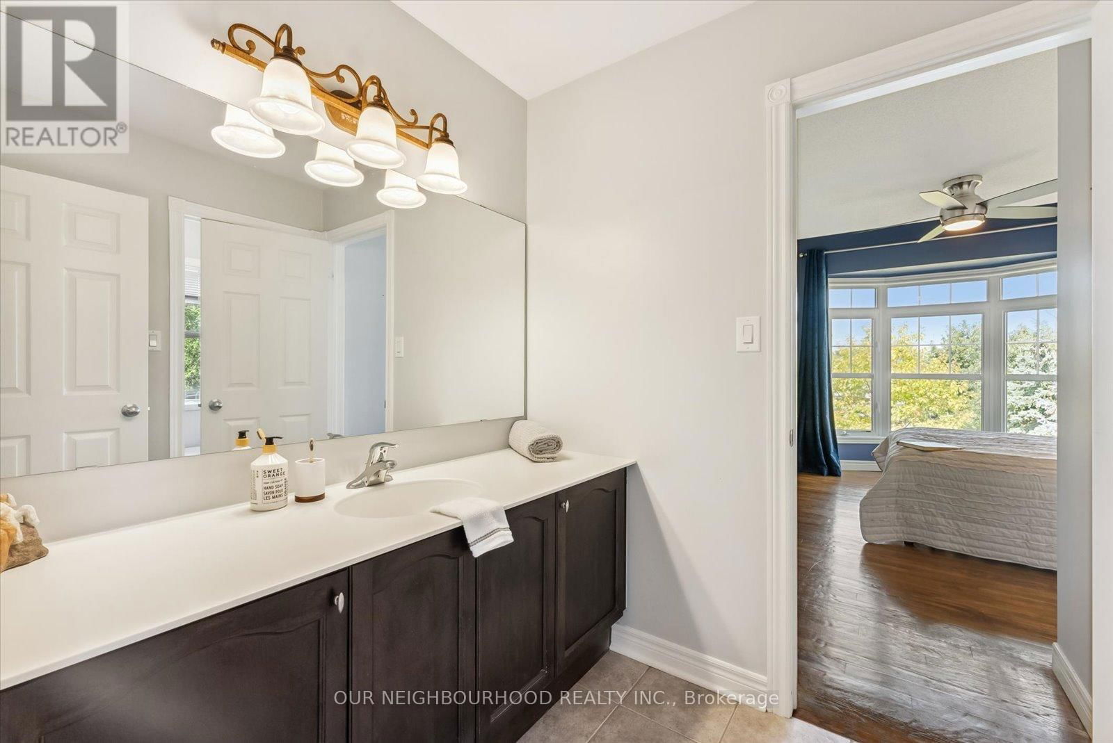 794 HANMORE COURT Image 31