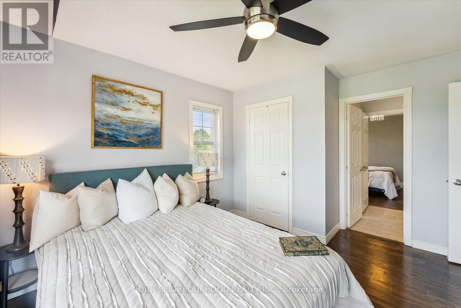 794 HANMORE COURT Image 33
