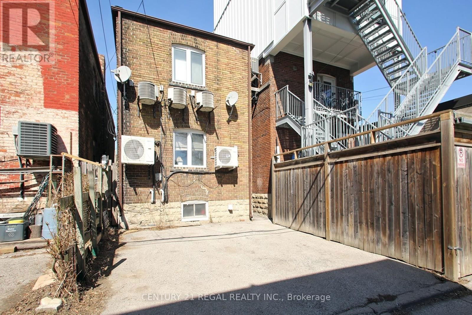2nd Floor - 1117 QUEEN STREET EAST Image 17