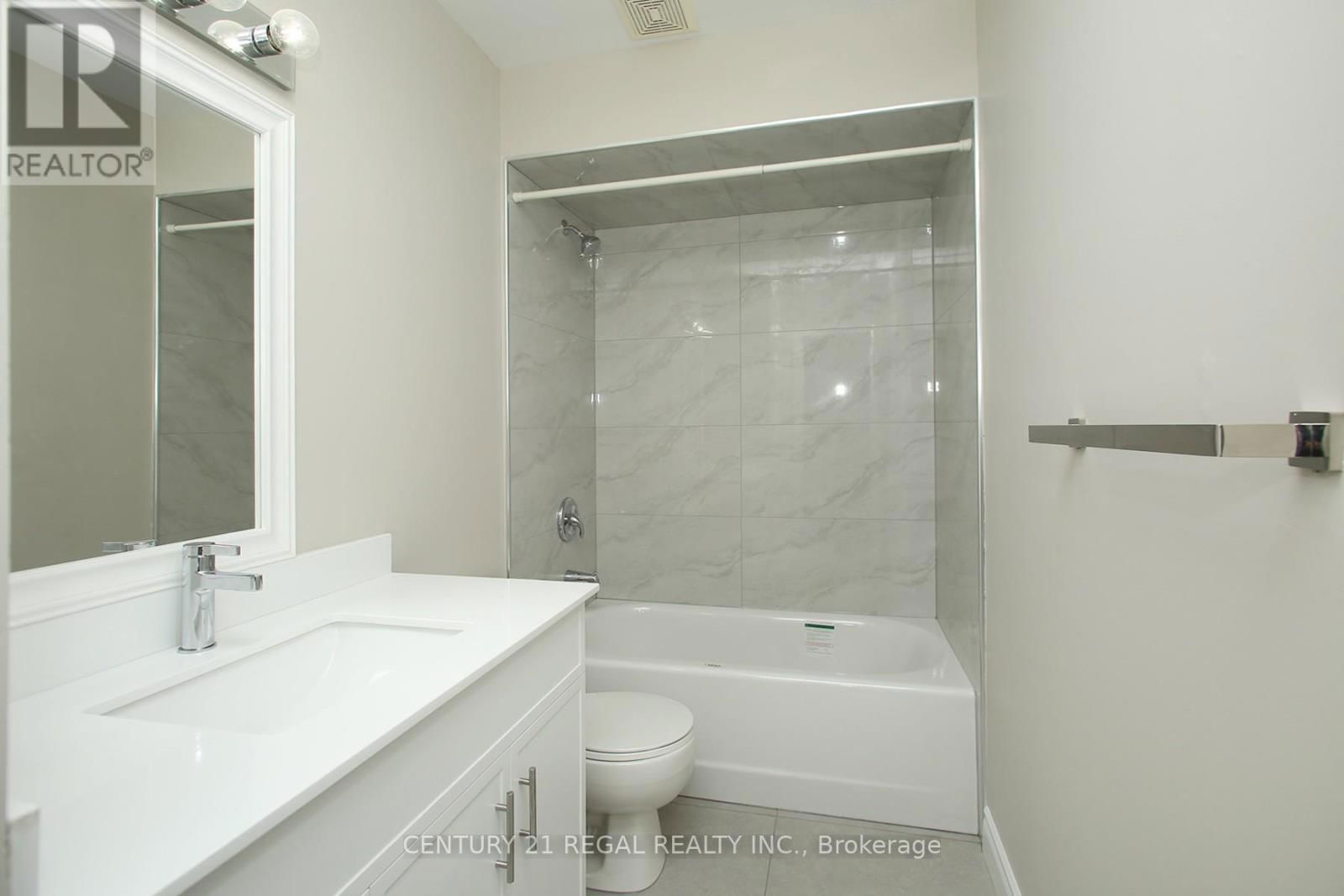 2nd Floor - 1117 QUEEN STREET EAST Image 4