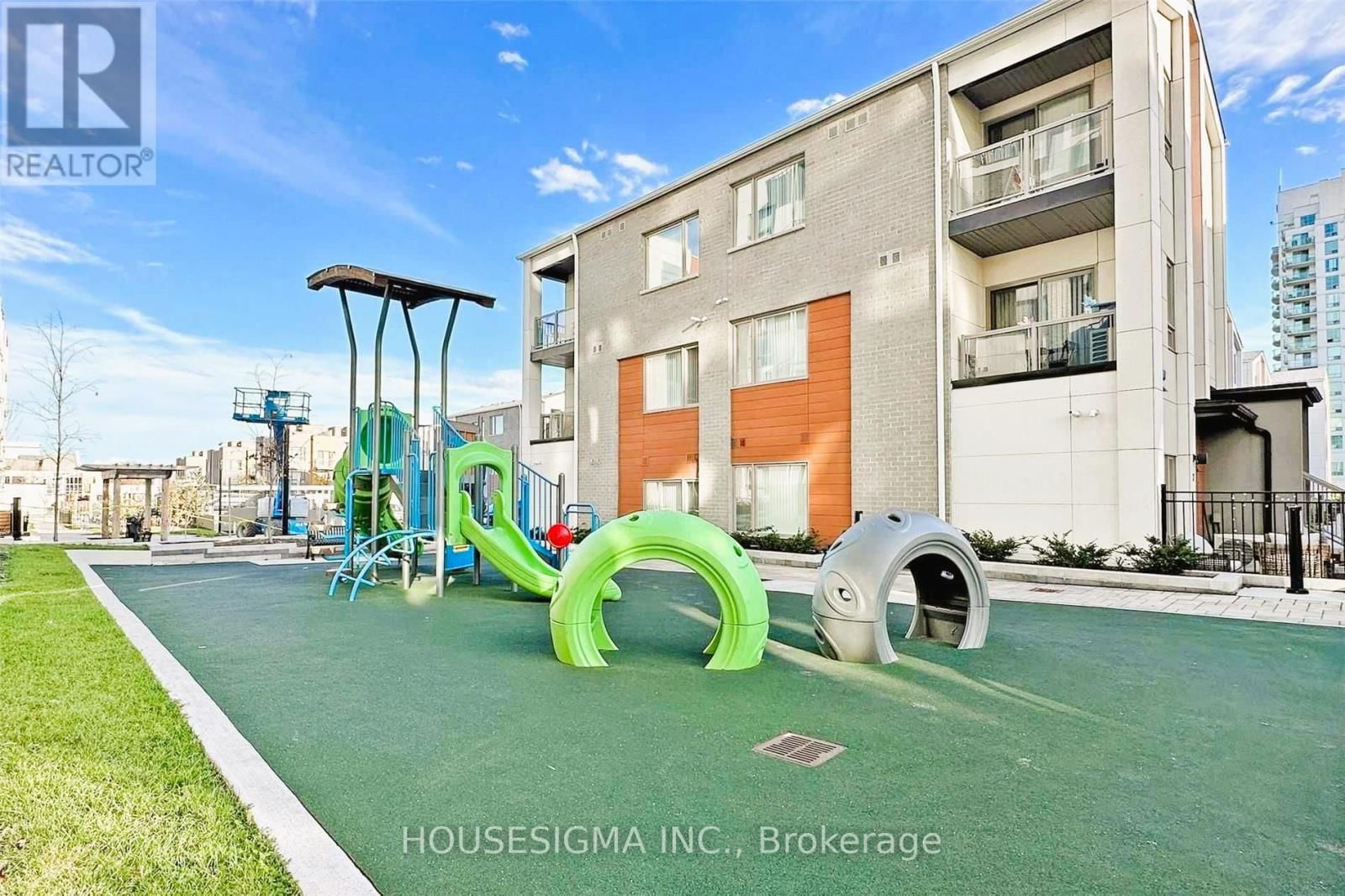613 - 20 ORCHID PLACE DRIVE Image 24