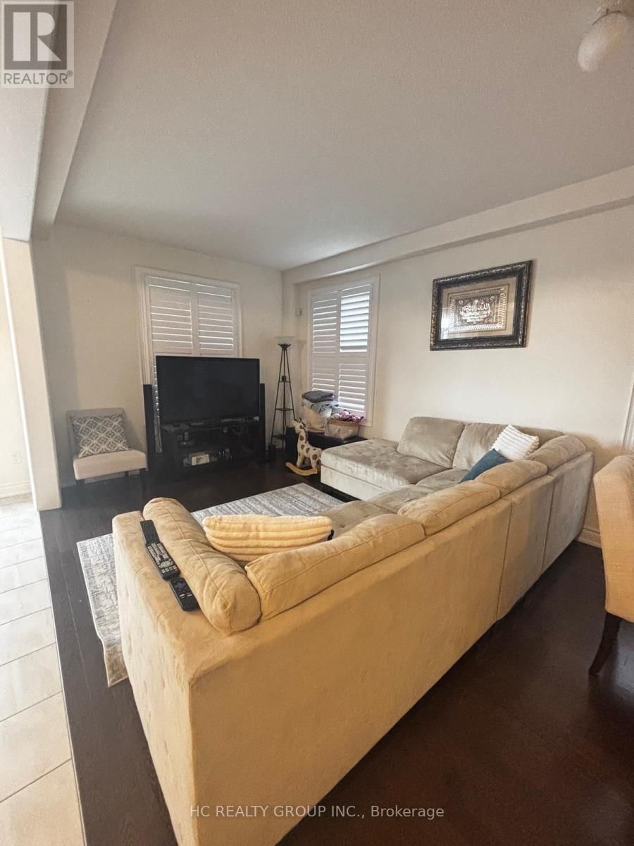 47 MAC FROST WAY Image 5