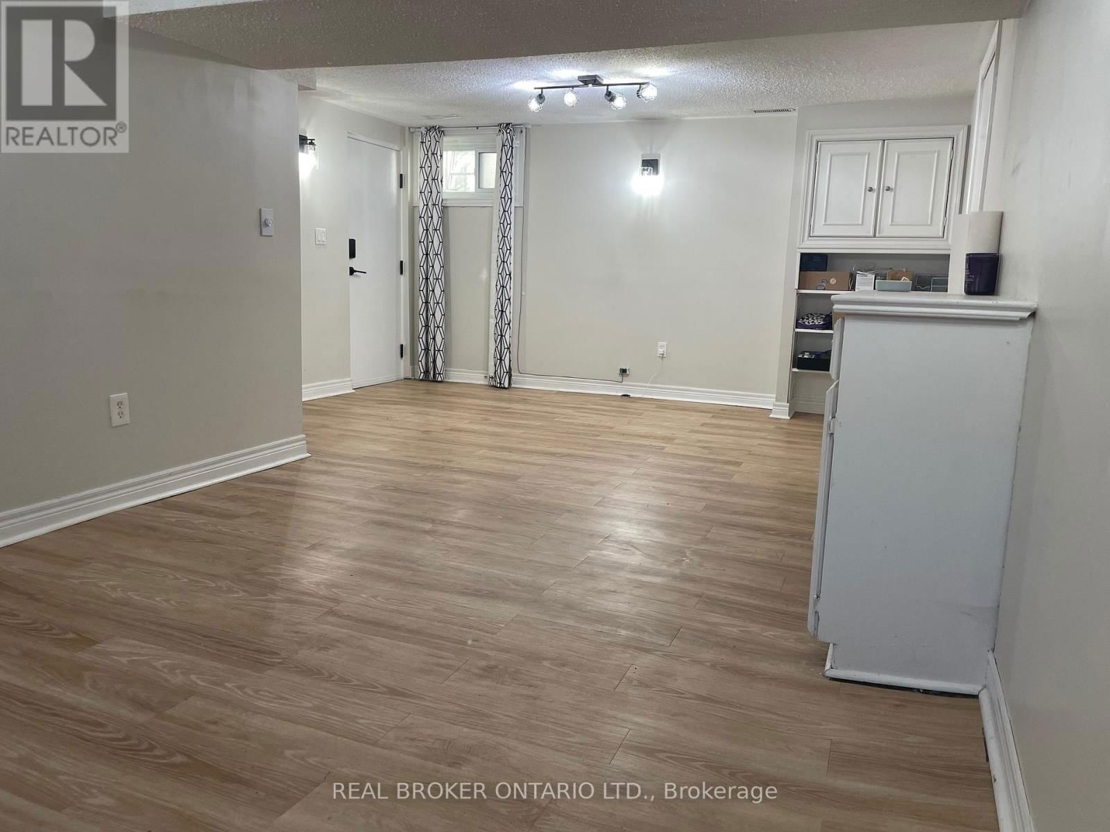 Lower - 13 ORCHARDVIEW BOULEVARD Image 4