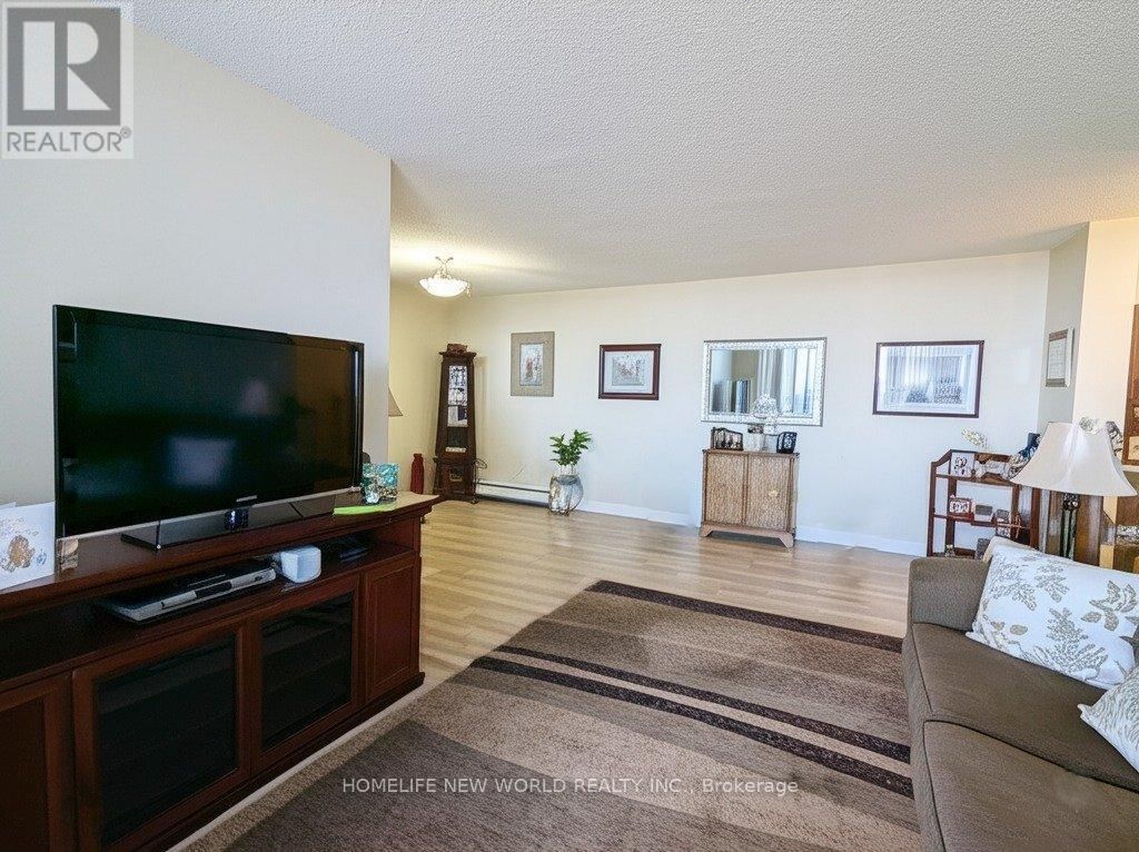 1609 - 44 FALBY COURT Image 4