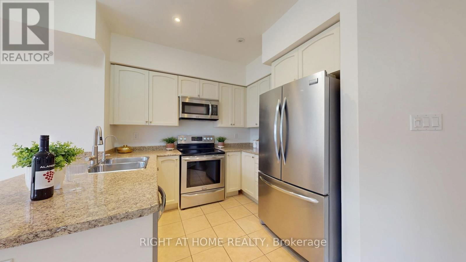 99 GRADY DRIVE Image 18