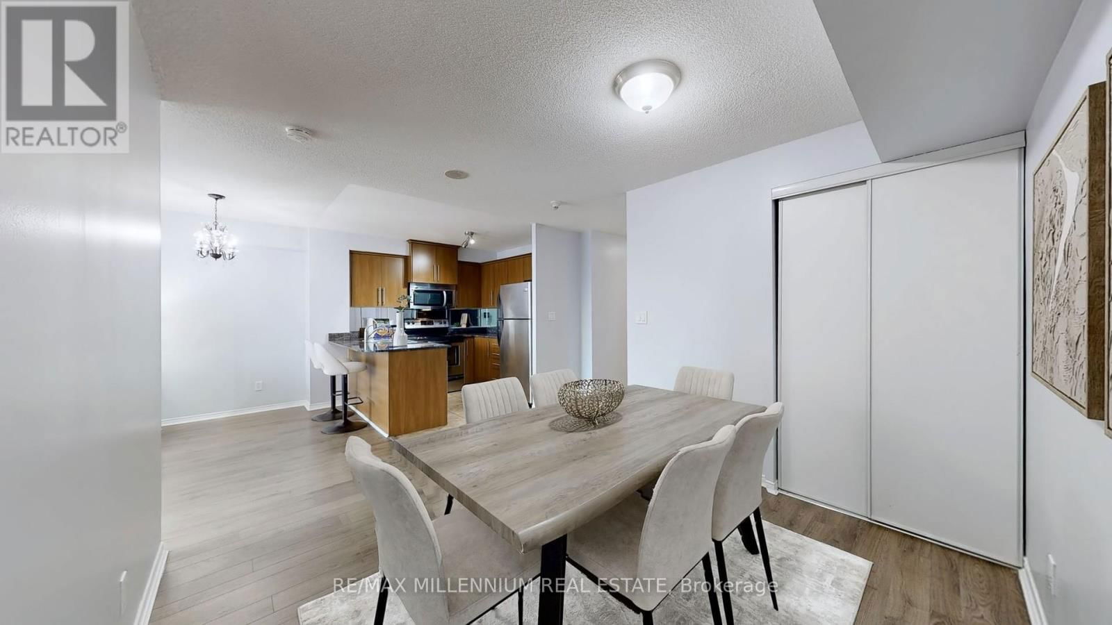 2N - 8 ROSEBANK DRIVE Image 16