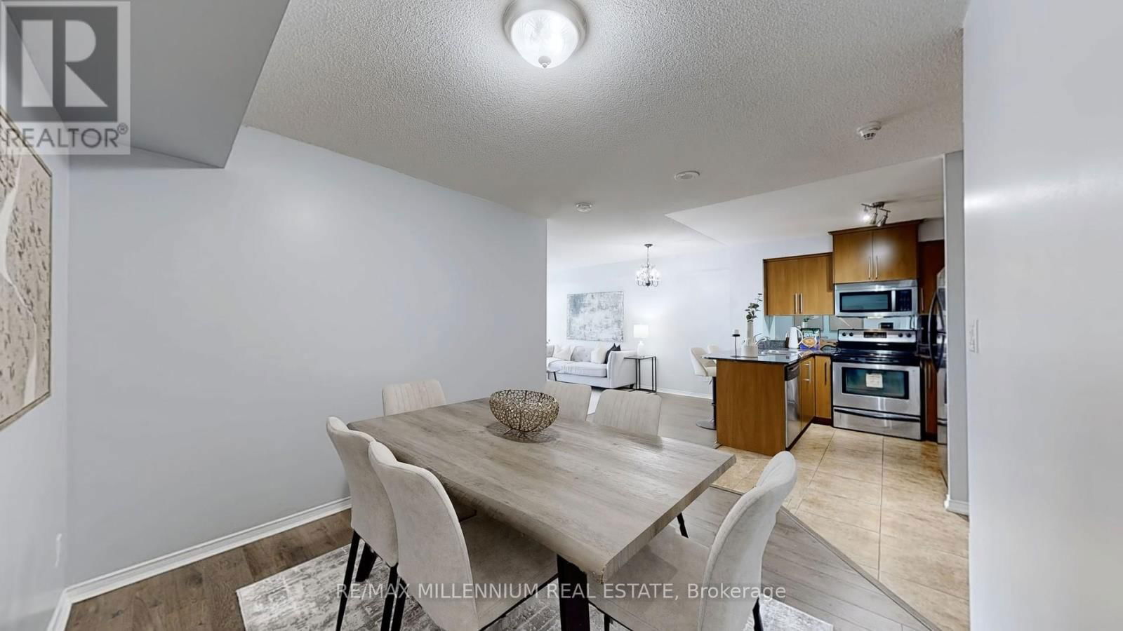 2N - 8 ROSEBANK DRIVE Image 17