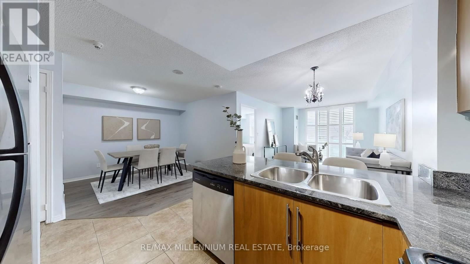 2N - 8 ROSEBANK DRIVE Image 20