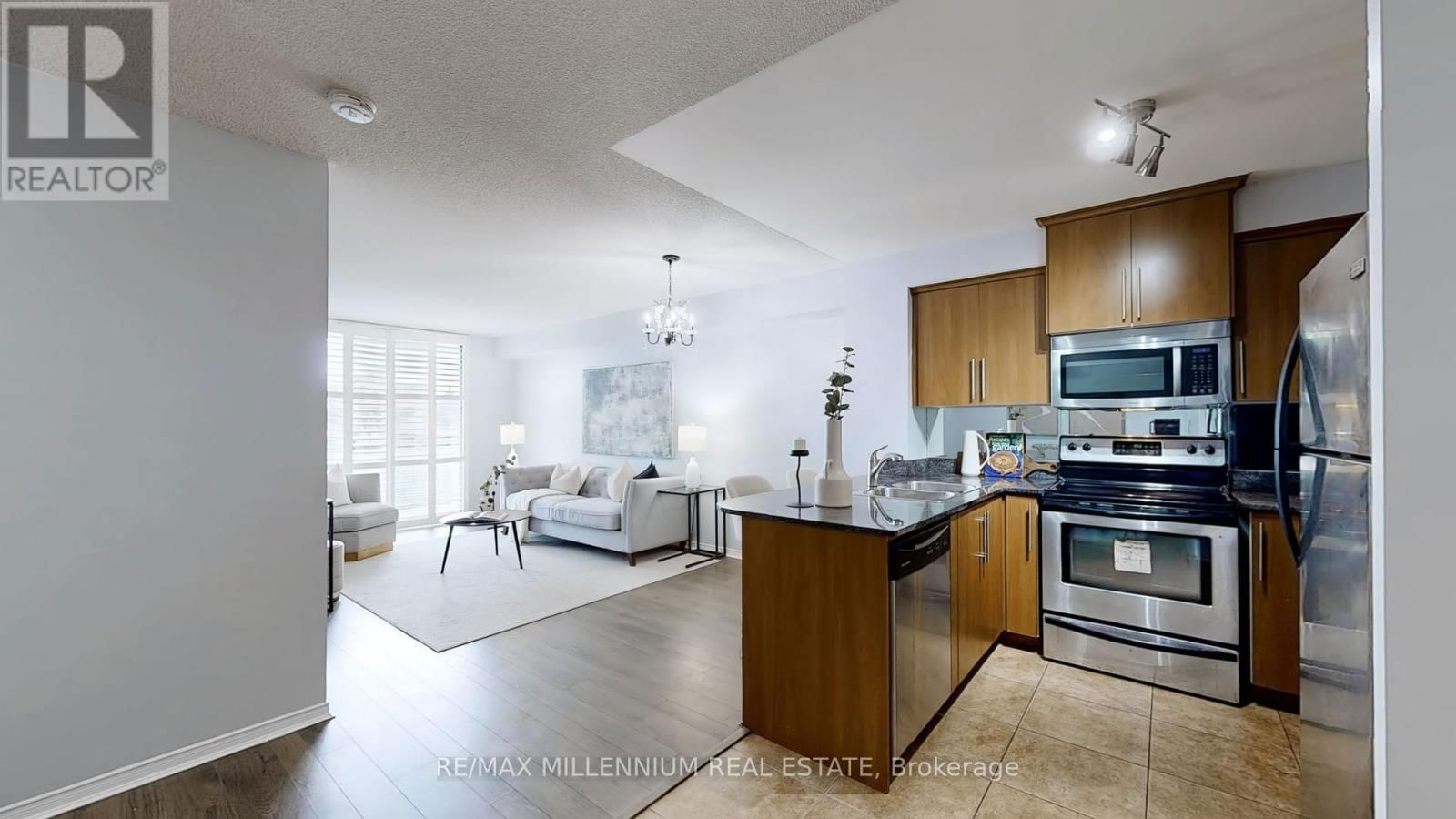 2N - 8 ROSEBANK DRIVE Image 23