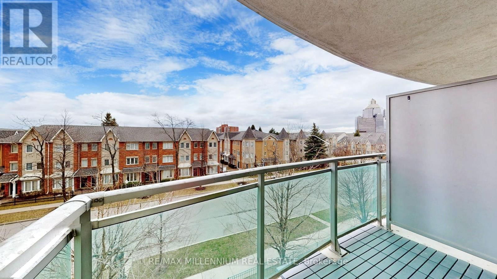 2N - 8 ROSEBANK DRIVE Image 36