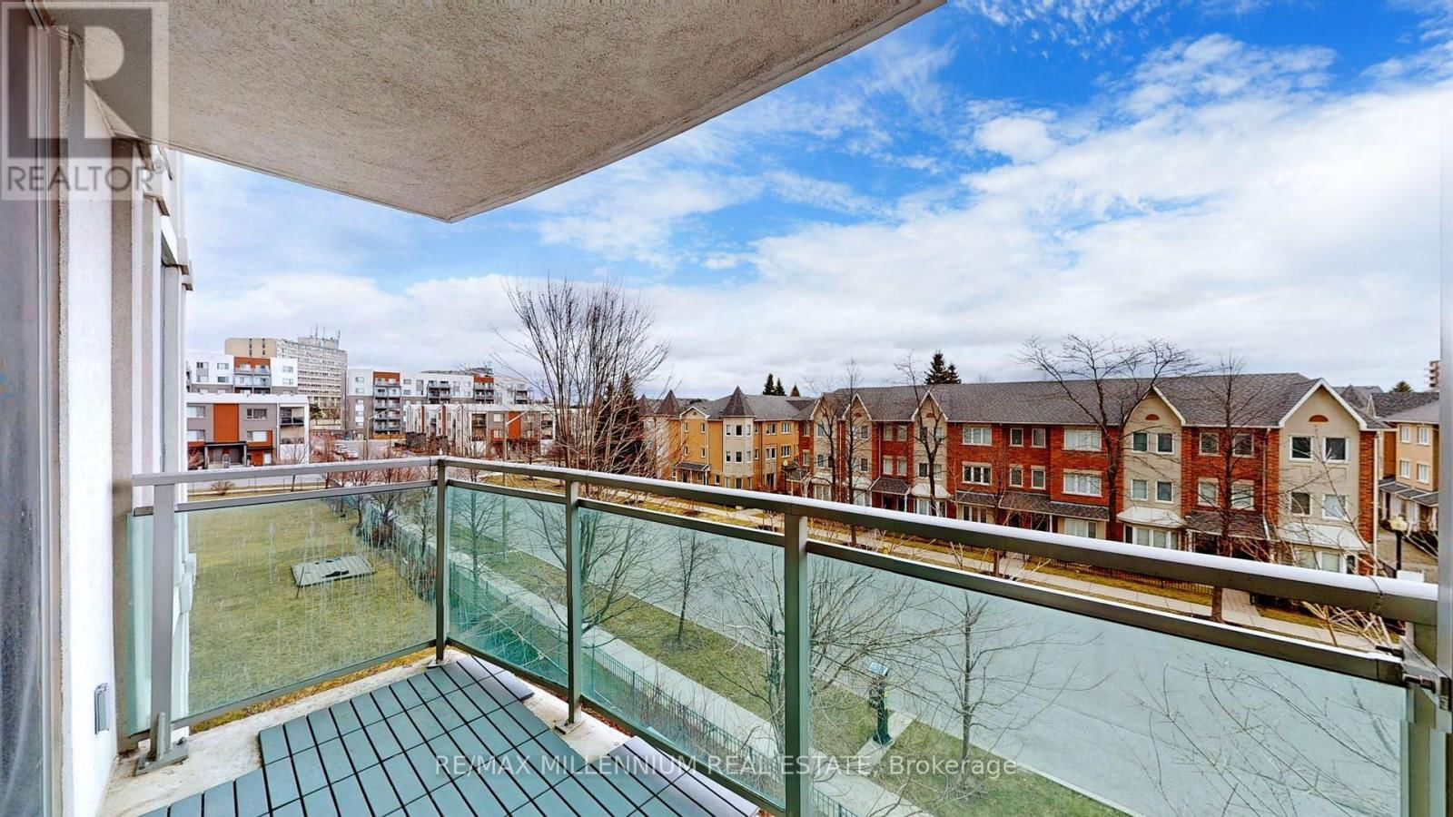 2N - 8 ROSEBANK DRIVE Image 37