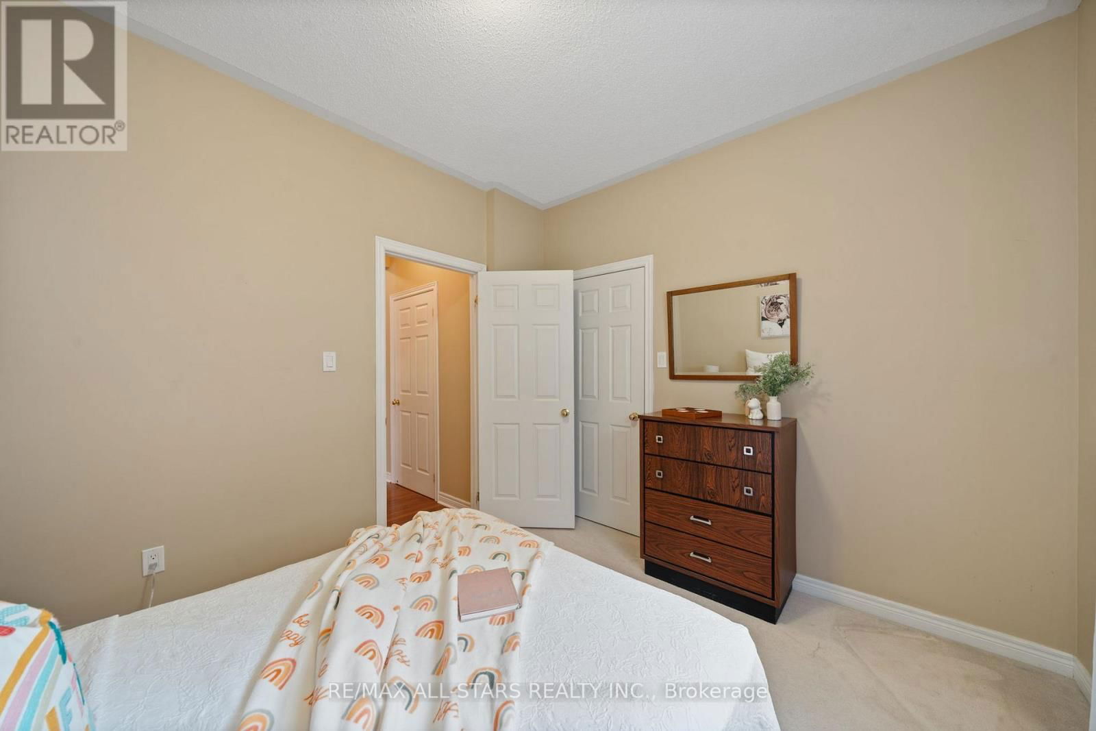 79 SHERRINGTON DRIVE Image 28