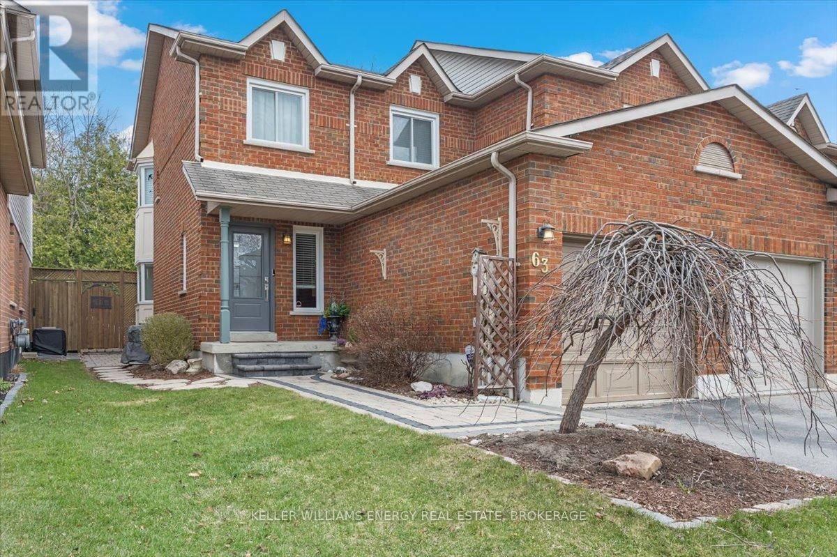 63 FULTON CRESCENT NORTH Image 1