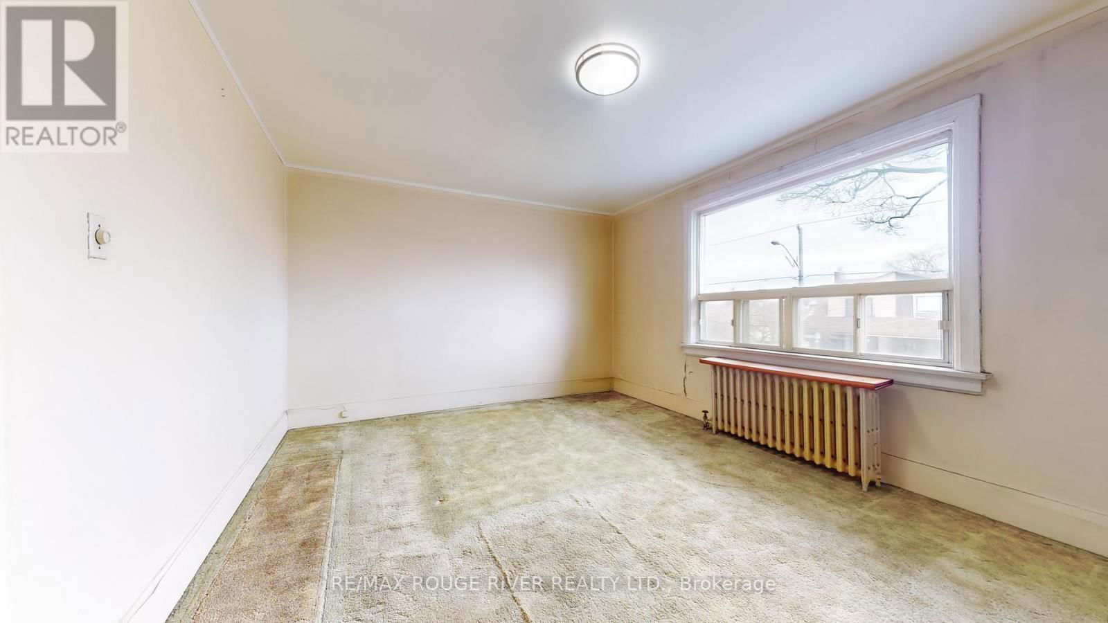 218 DEWHURST BOULEVARD NORTH Image 13