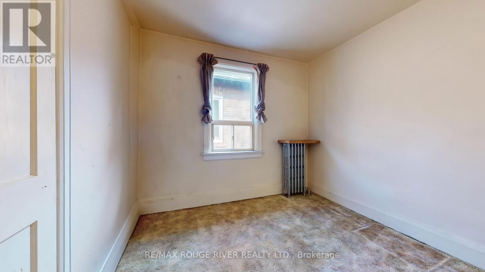 218 DEWHURST BOULEVARD NORTH Image 15