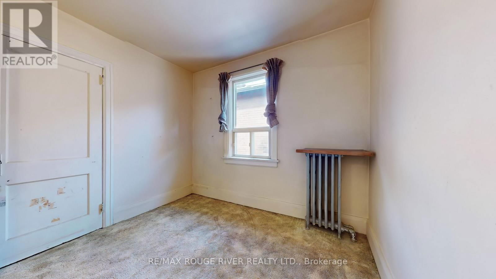 218 DEWHURST BOULEVARD NORTH Image 16