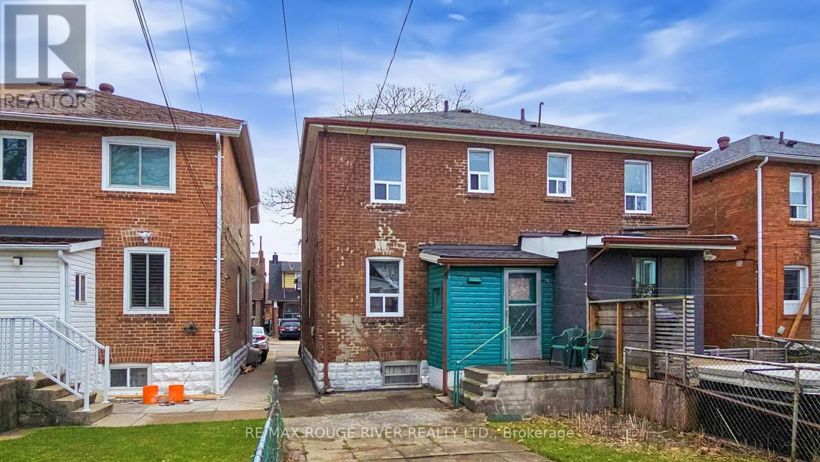 218 DEWHURST BOULEVARD NORTH Image 30