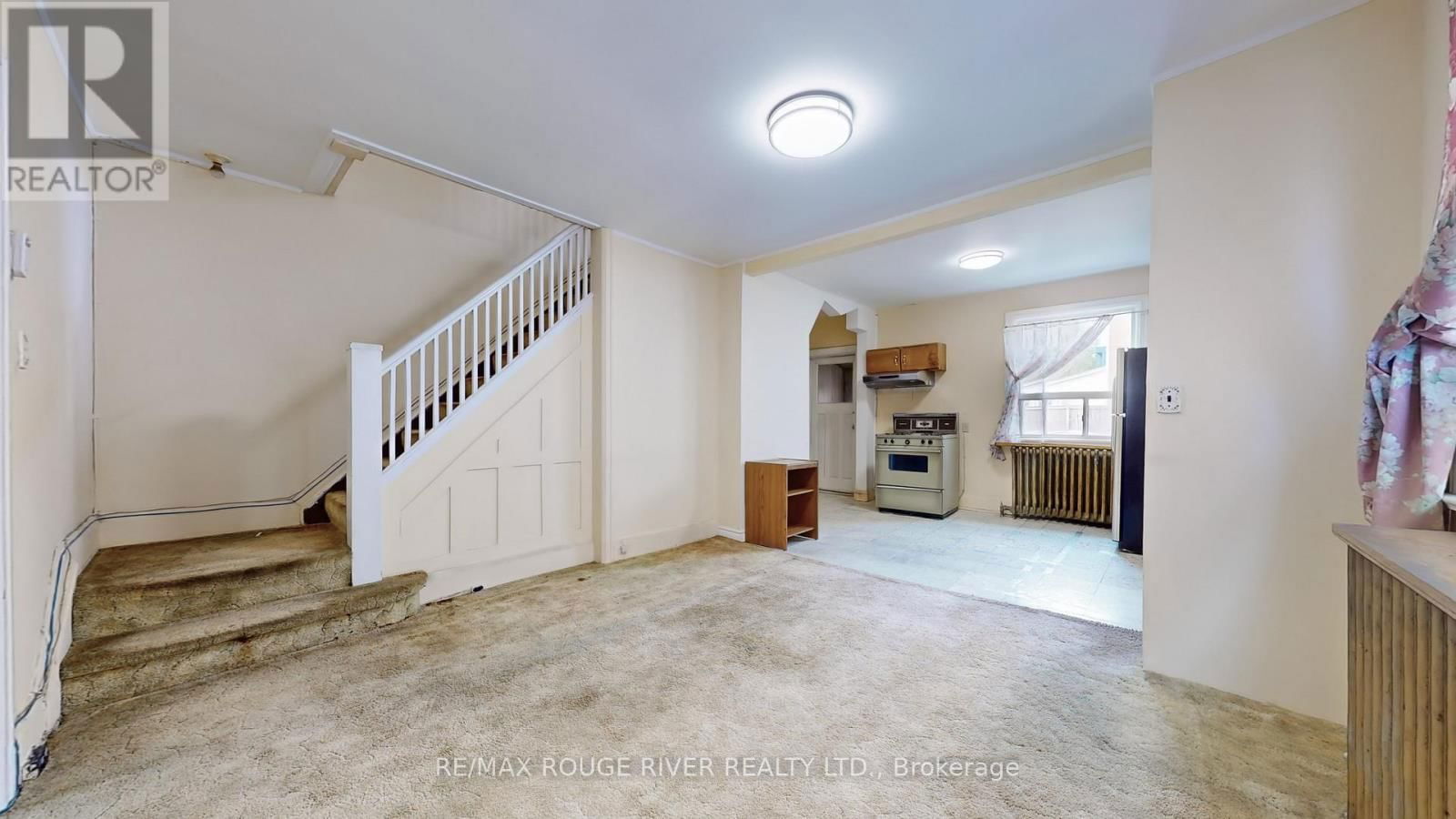 218 DEWHURST BOULEVARD NORTH Image 7