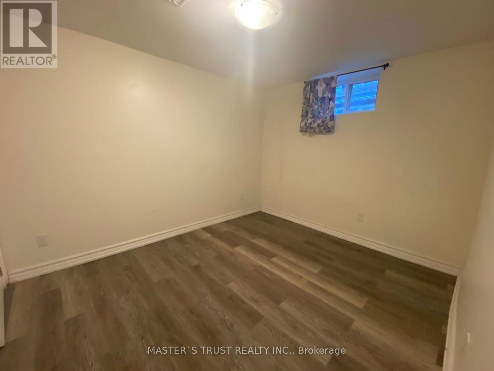 Basement - 711 DUNLOP STREET WEST Image 2