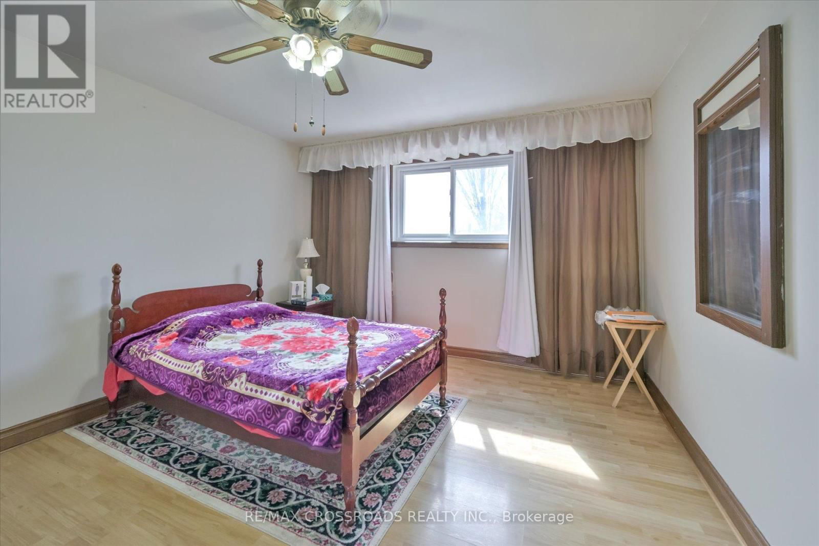 48 PHILLIP AVENUE Image 12