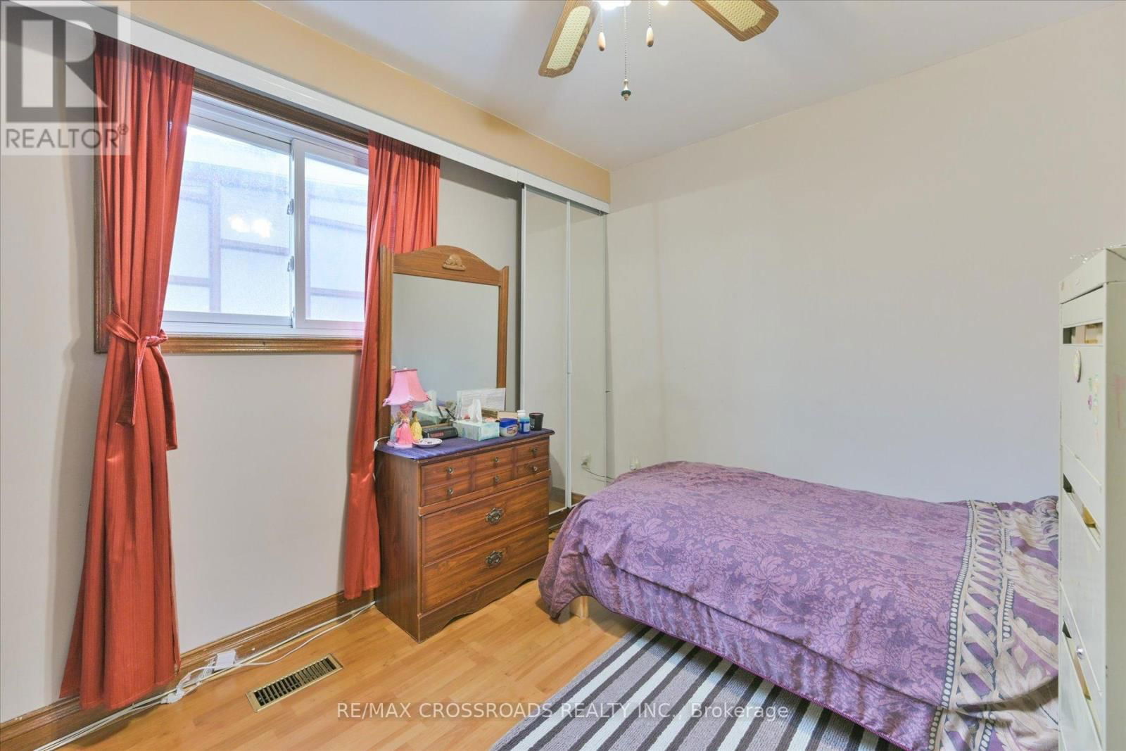 48 PHILLIP AVENUE Image 16