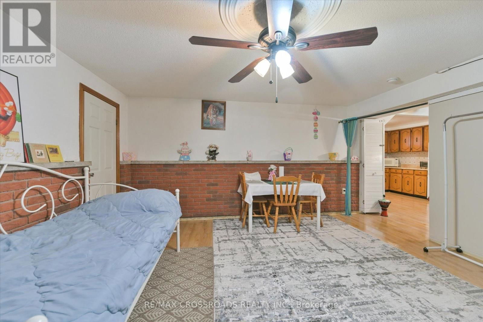 48 PHILLIP AVENUE Image 21