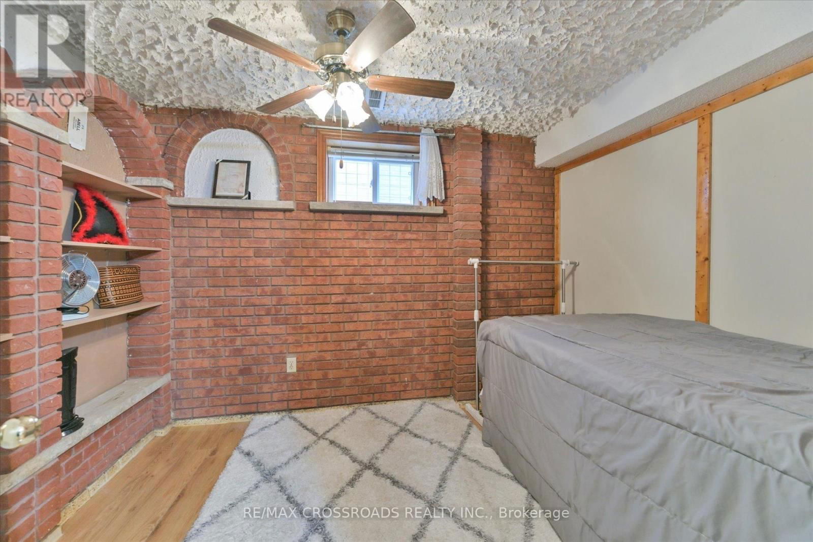 48 PHILLIP AVENUE Image 22