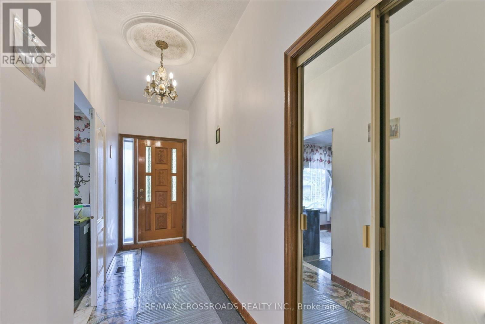 48 PHILLIP AVENUE Image 5