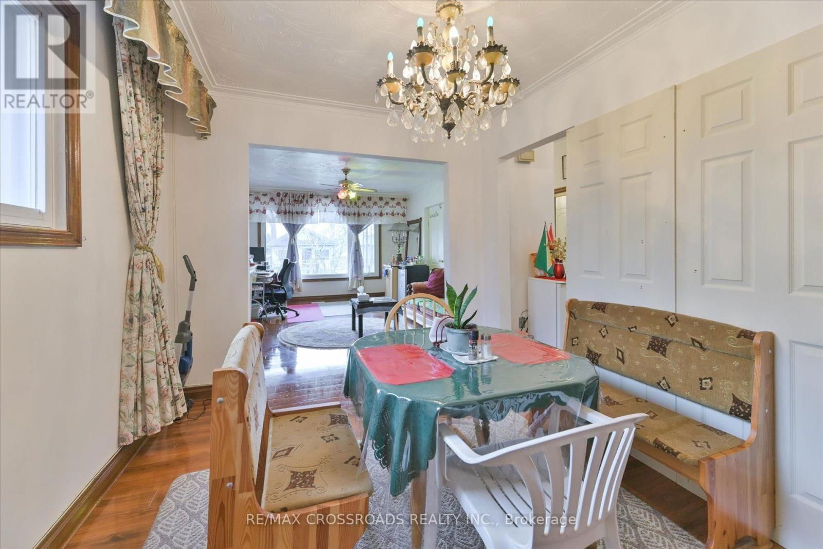 48 PHILLIP AVENUE Image 7