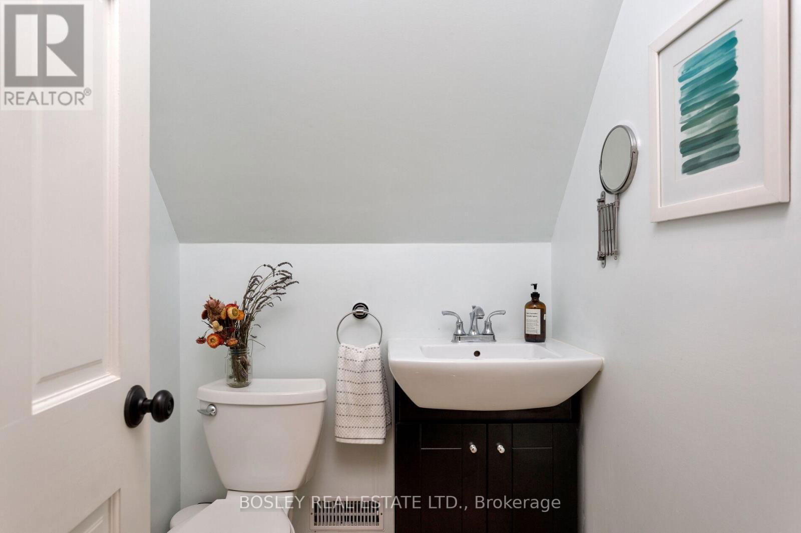 12 HOMESTEAD ROAD Image 17