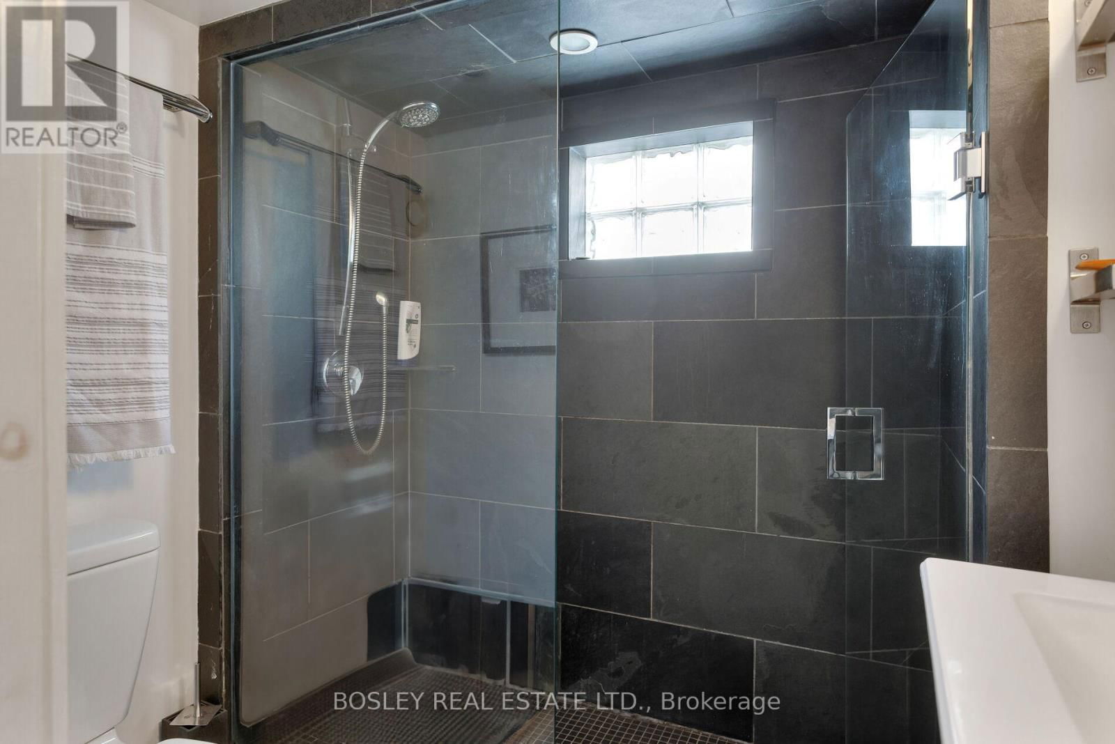 12 HOMESTEAD ROAD Image 25