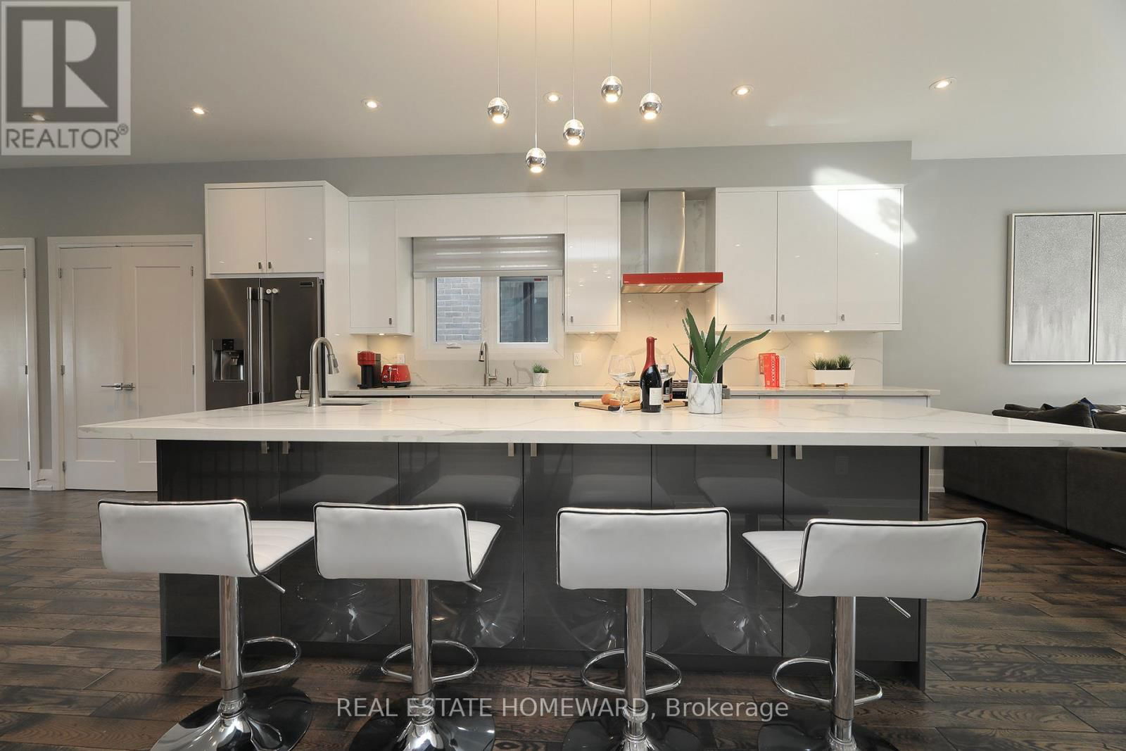 25A MYSTIC AVENUE Image 12
