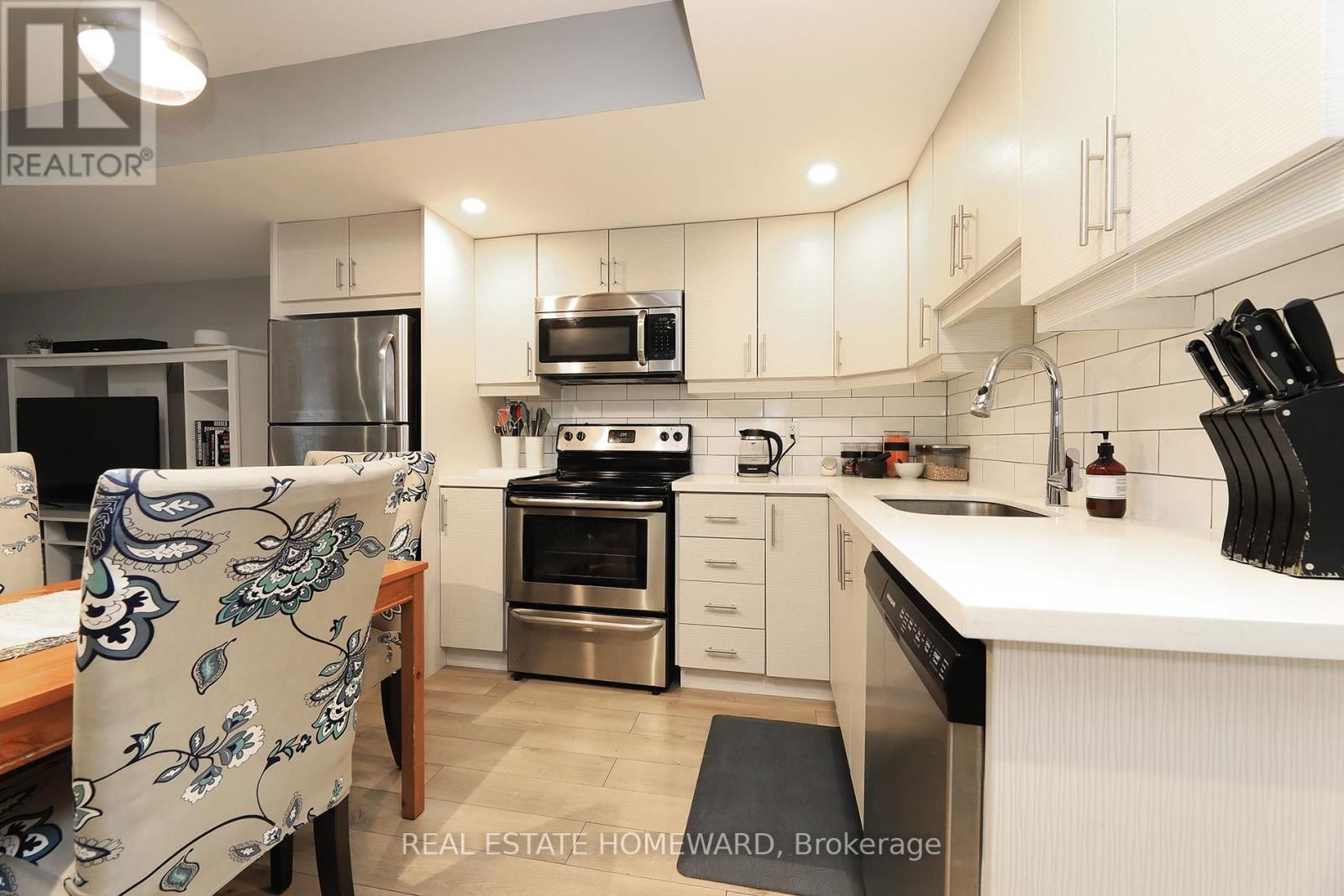 25A MYSTIC AVENUE Image 40