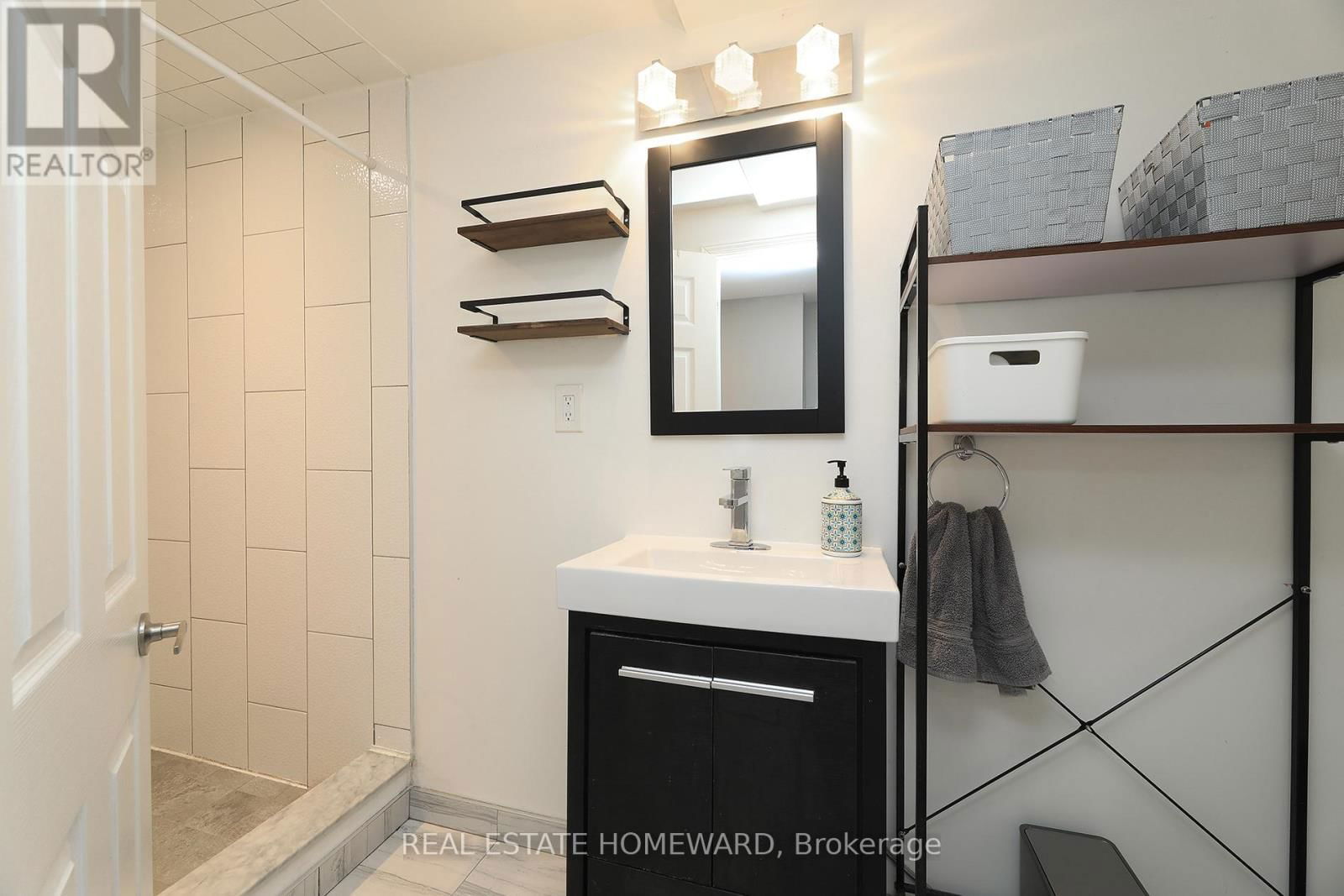 25A MYSTIC AVENUE Image 42