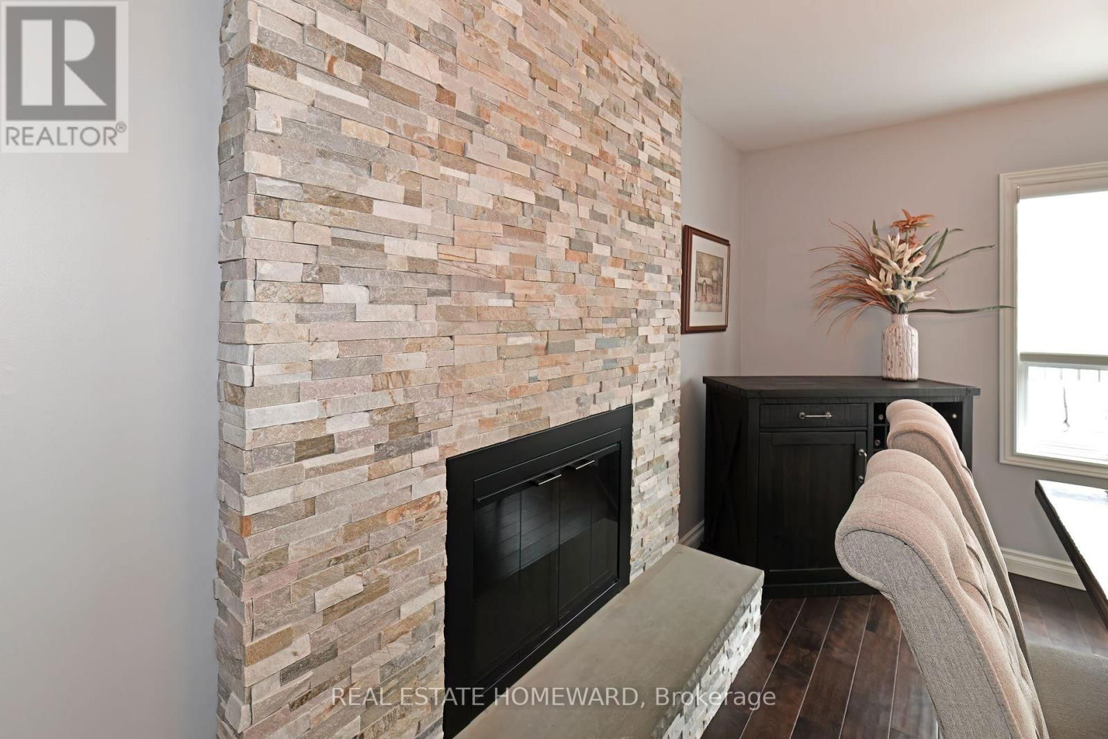 640 CHIRON CRESCENT Image 16