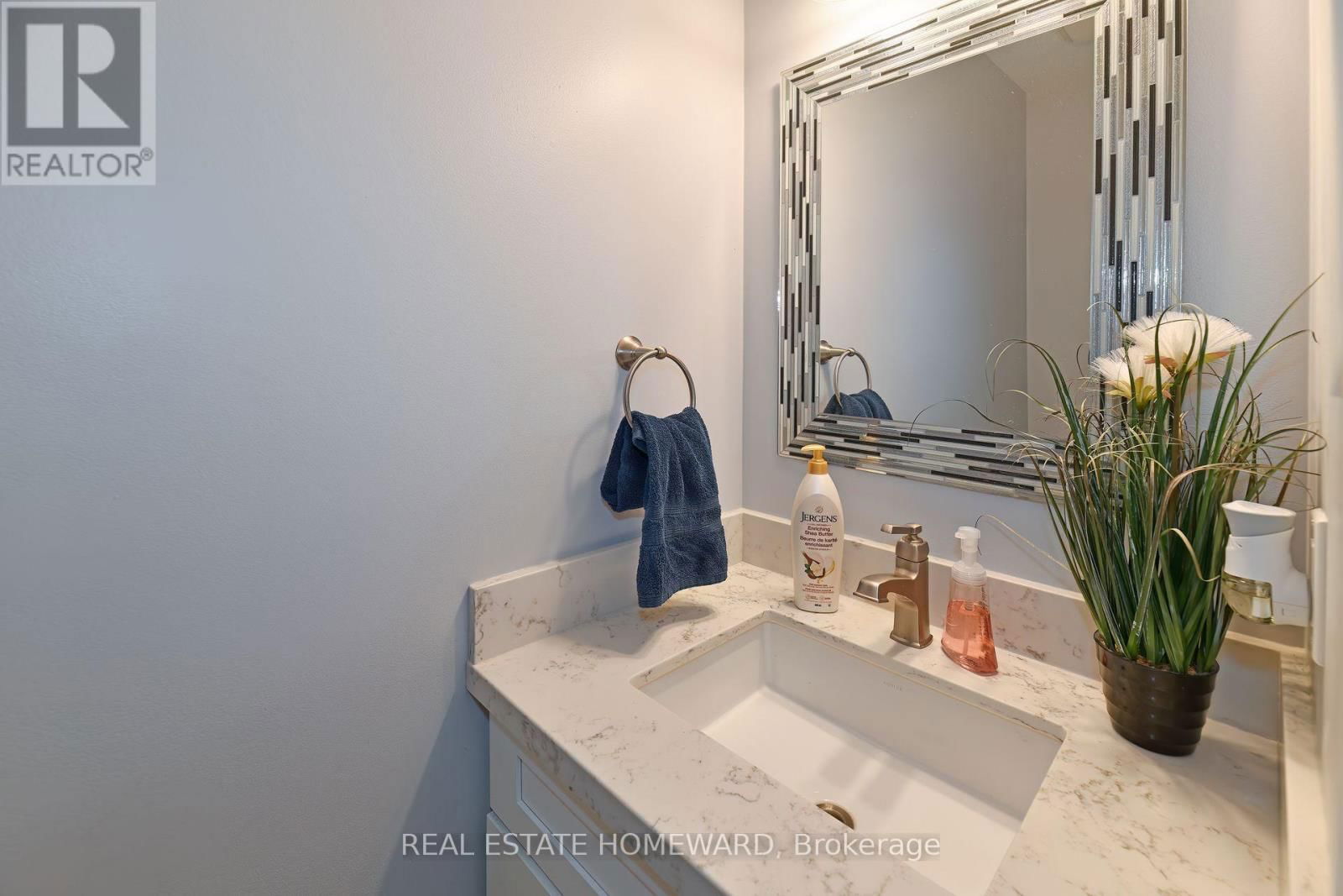 640 CHIRON CRESCENT Image 18