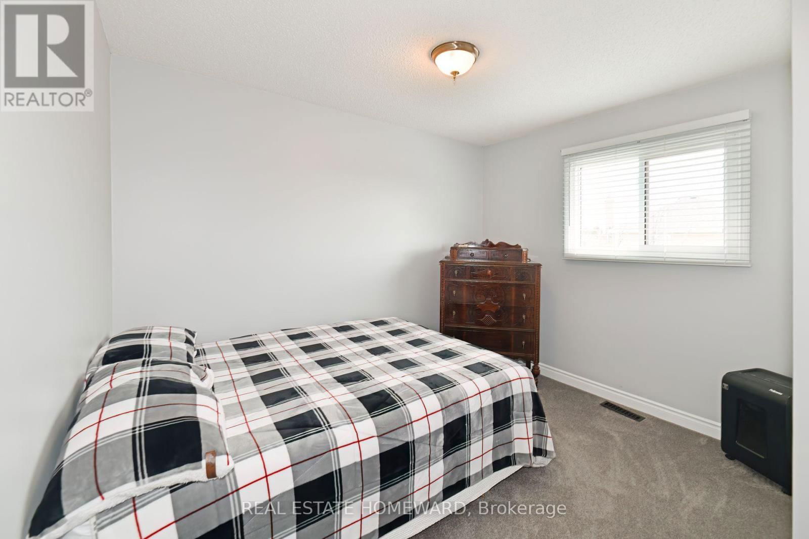 640 CHIRON CRESCENT Image 27