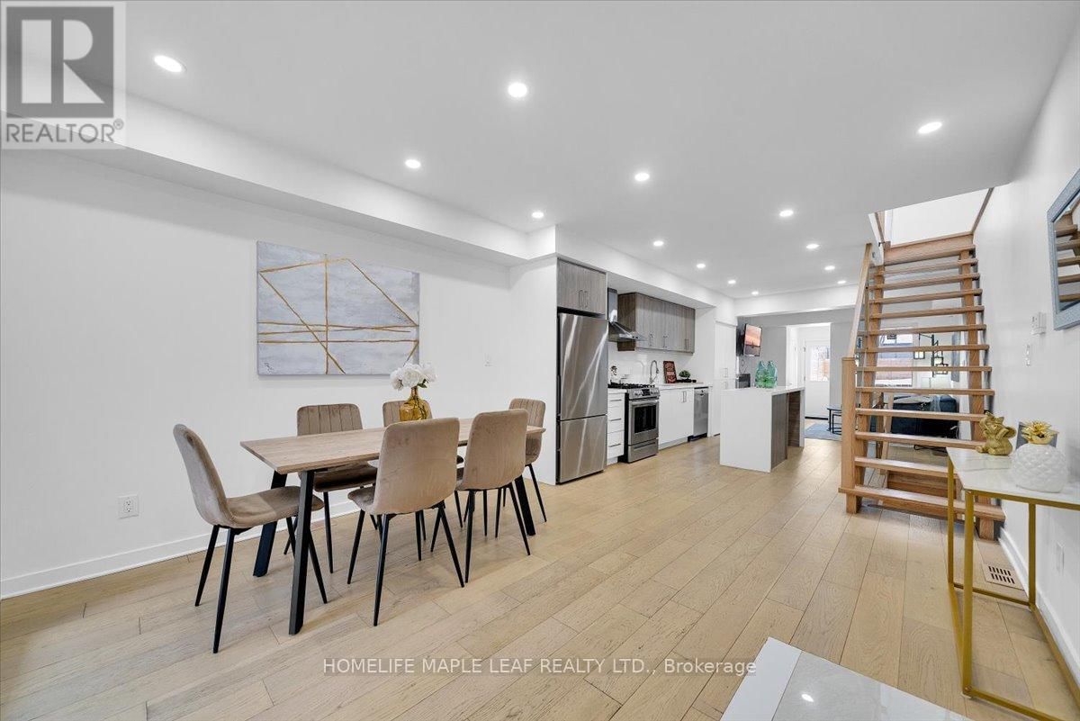 386 COXWELL AVENUE Image 10