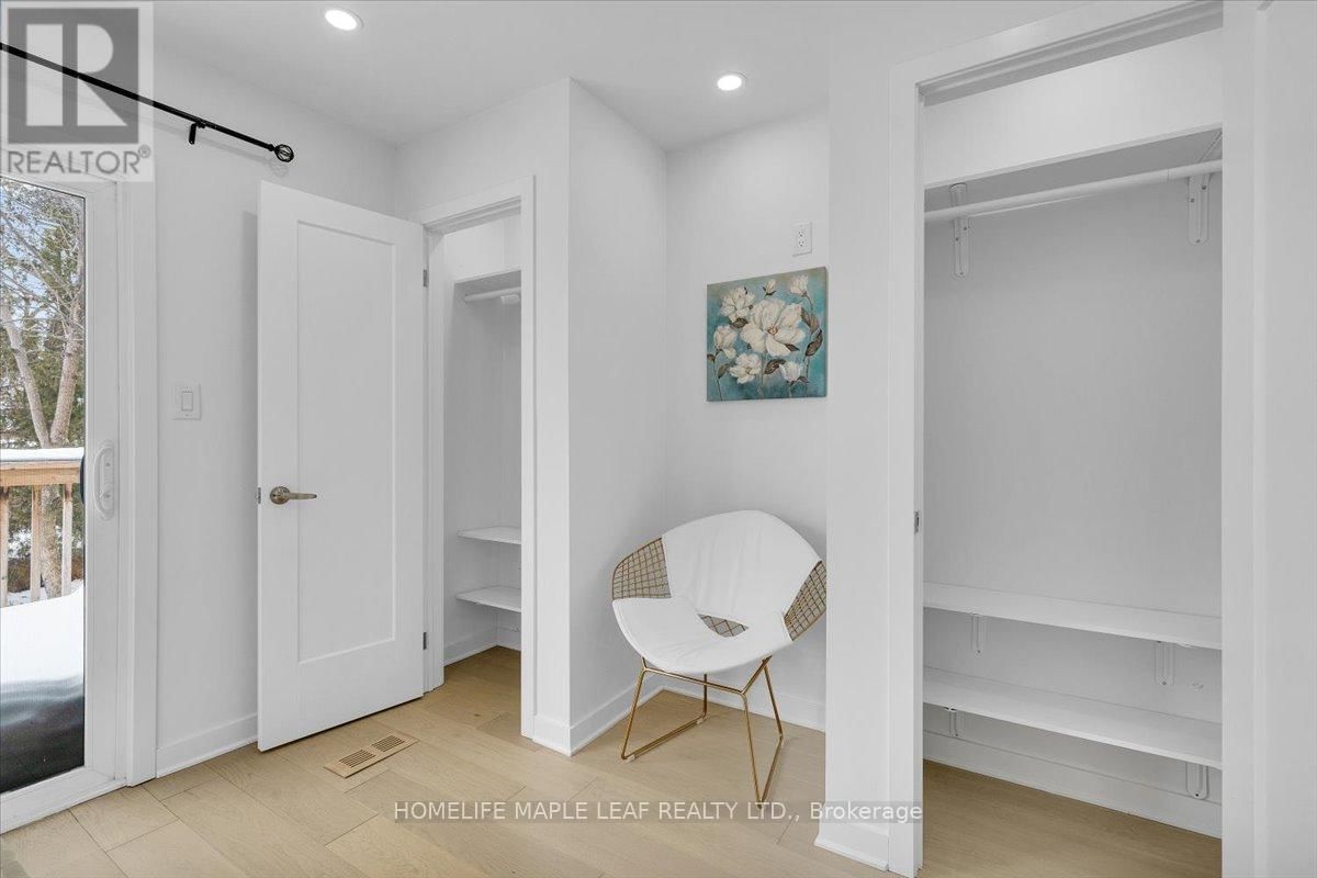 386 COXWELL AVENUE Image 21