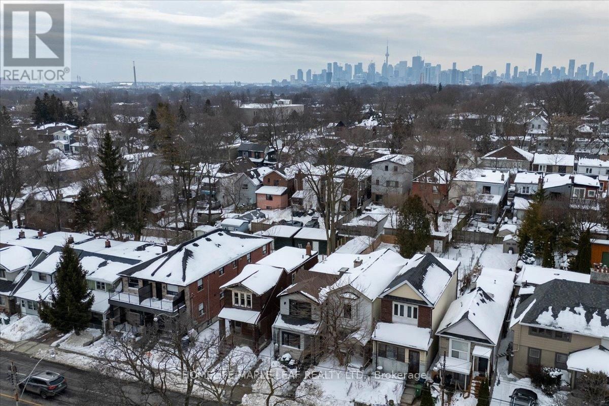 386 COXWELL AVENUE Image 44