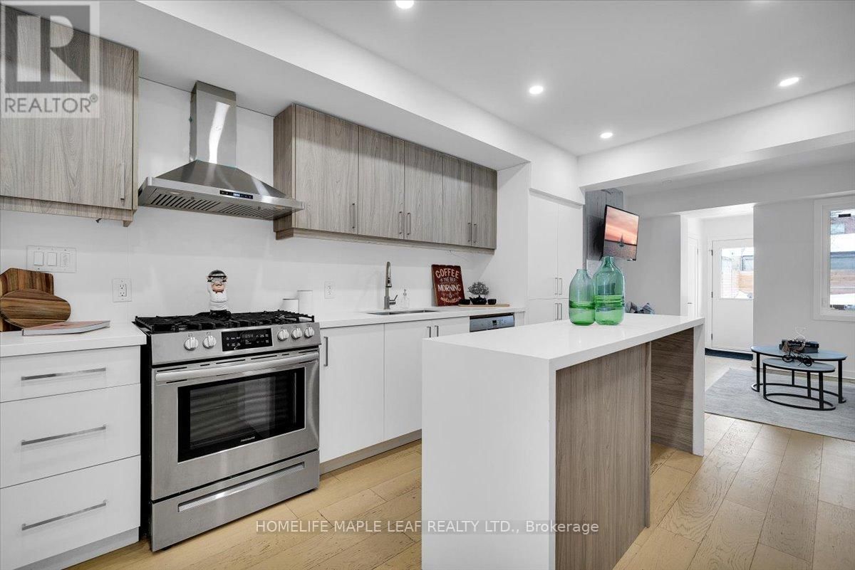 386 COXWELL AVENUE Image 5