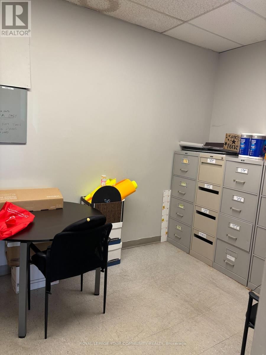1A - 2105 MIDLAND AVENUE Image 6