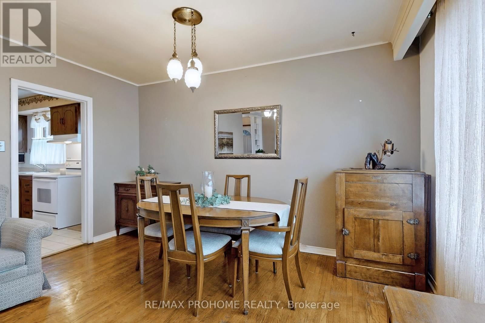 17 OAKWORTH CRESCENT Image 10