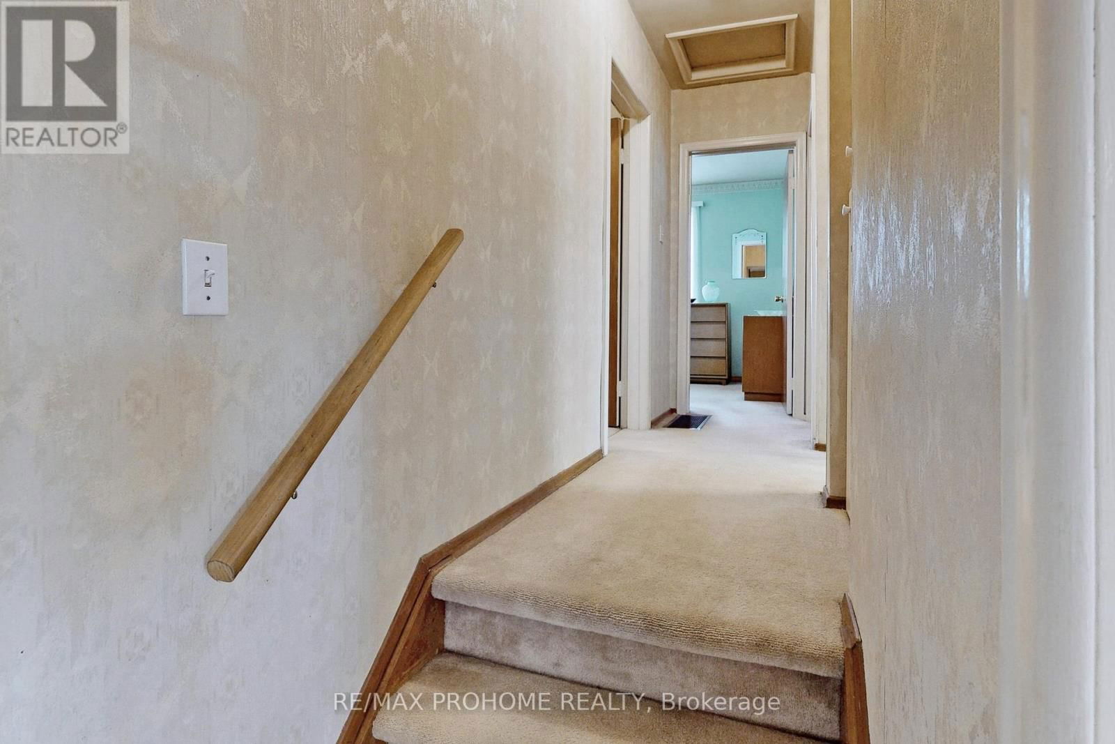17 OAKWORTH CRESCENT Image 14