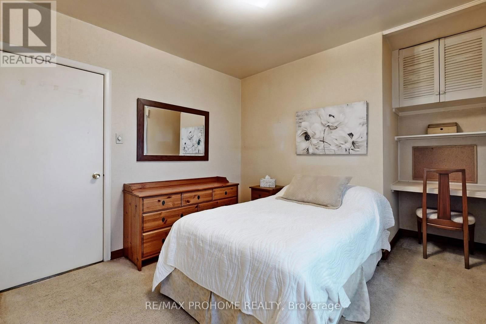 17 OAKWORTH CRESCENT Image 19