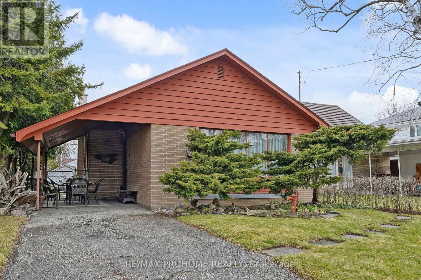 17 OAKWORTH CRESCENT Image 3
