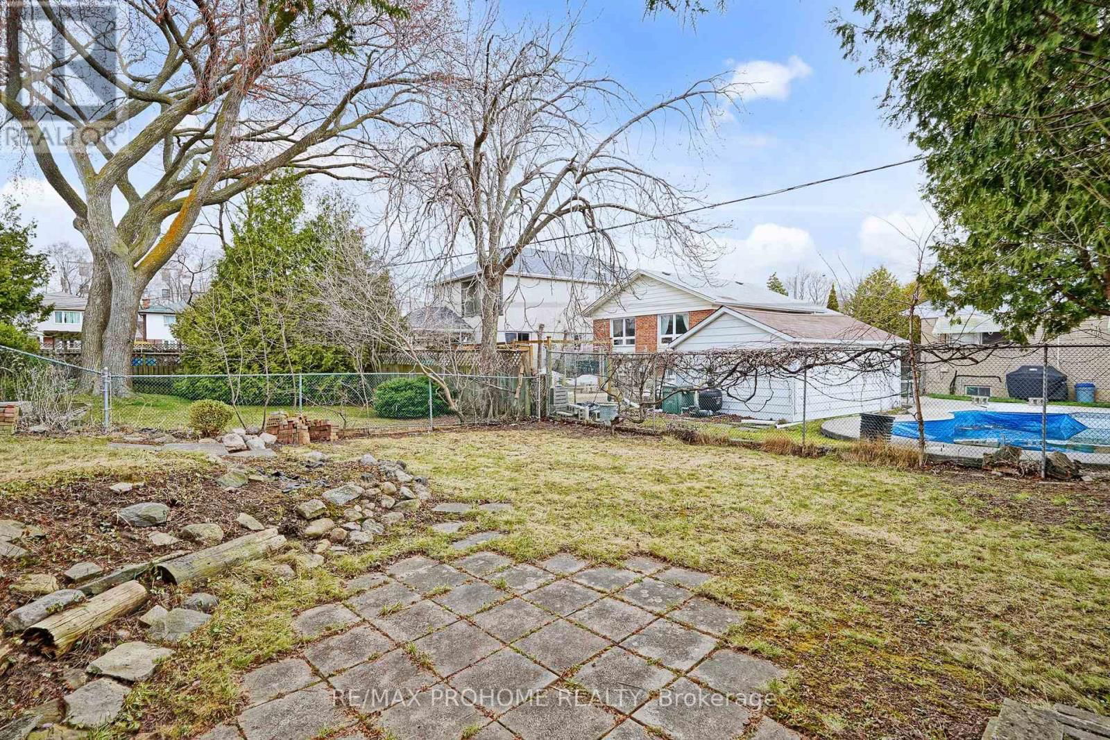 17 OAKWORTH CRESCENT Image 37