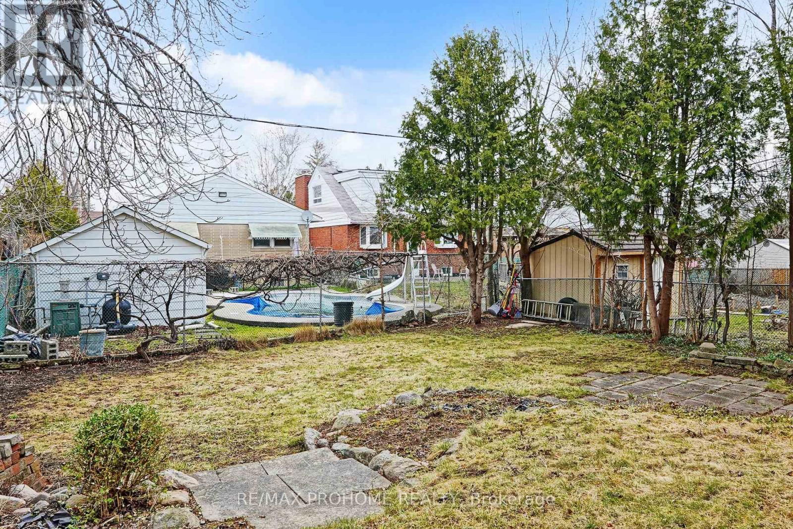 17 OAKWORTH CRESCENT Image 38