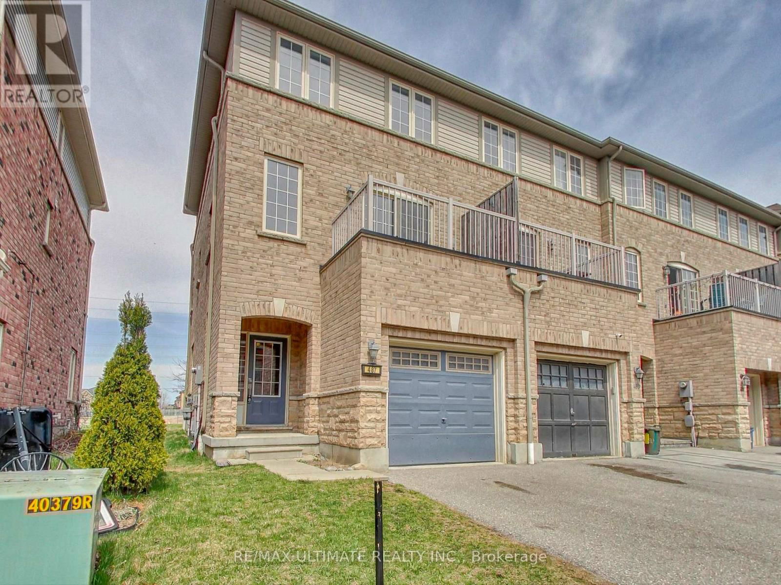 487 ROSSLAND ROAD EAST Image 1